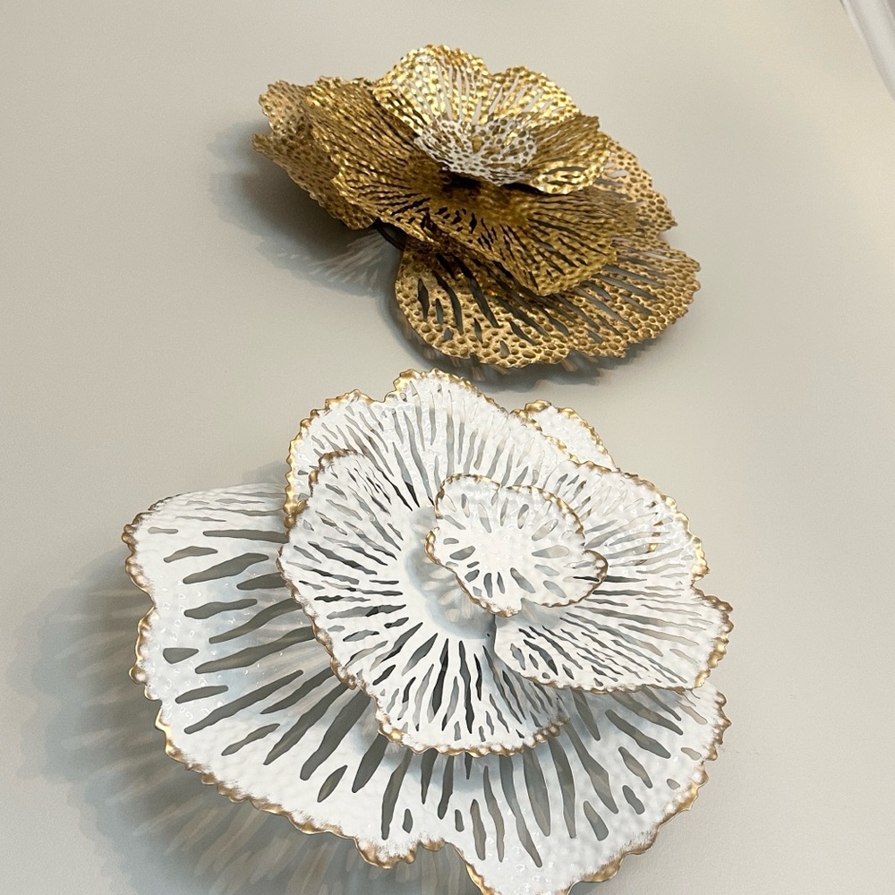 Global Views Modern Metal Floral Wall Art